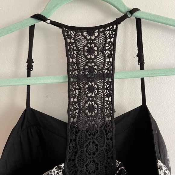 Band of Gypsies Black & White Asymmetrical Handkerchief Hem Dress Size Medium - Picture 8 of 12